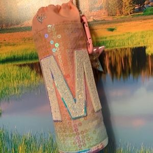 Baby bottle storage carrier “M” NWOT